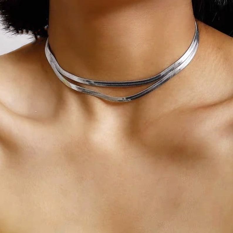 Choker Herringbone Chain Necklace.