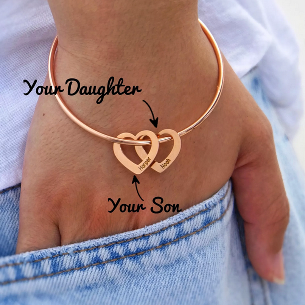 Personalized Mom Name Heart Bracelet.