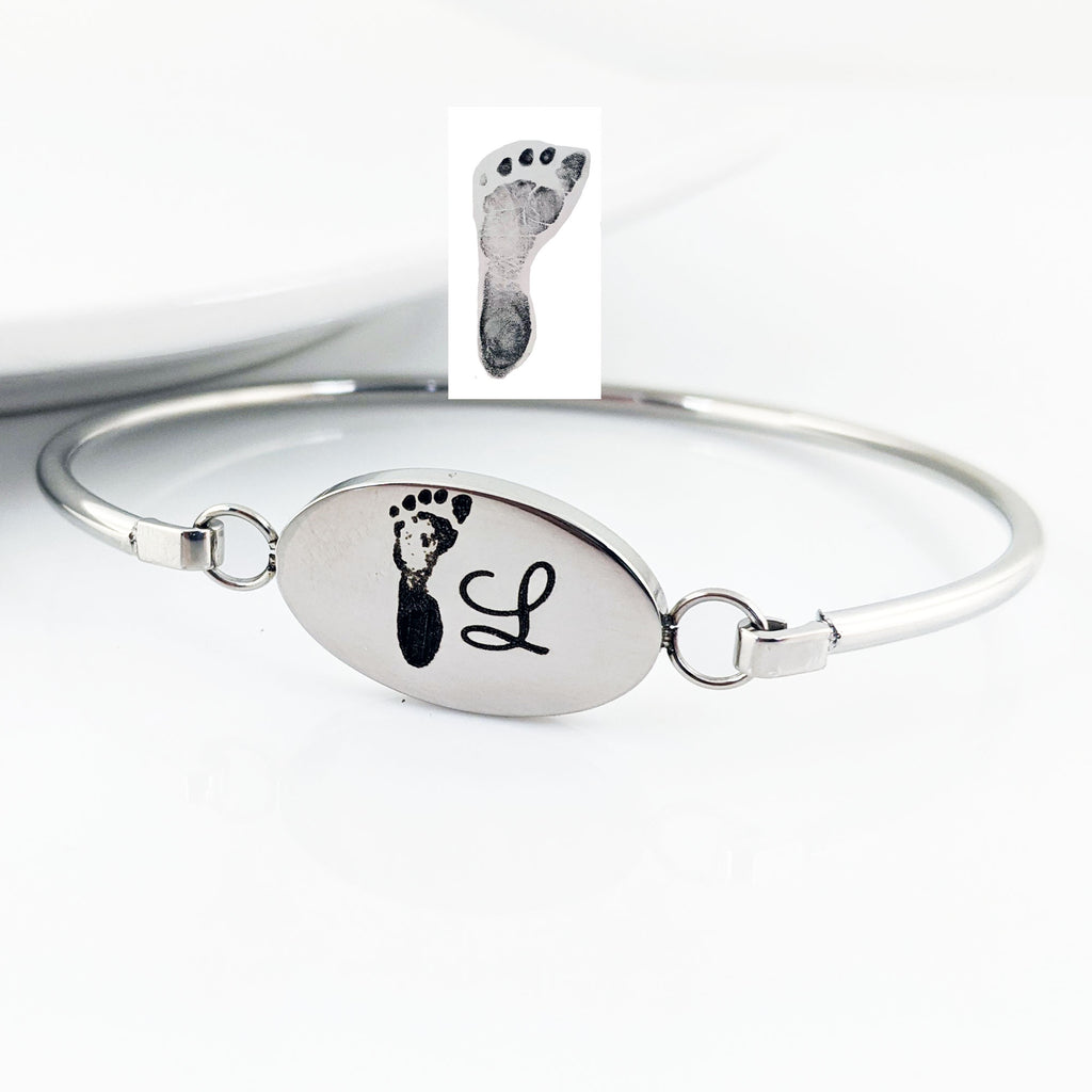 Personalized Oval Baby Foot Bracelet.